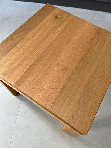 Table basse en chêne  beschikbaar voor biedingen