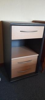 Petit meuble d'appoint, Huis en Inrichting, Woonaccessoires | Krantenbakken en Lectuurbakken, Ophalen, Gebruikt