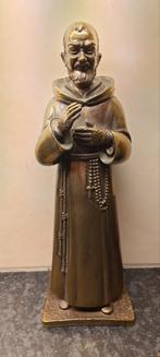 Statue sacrée de Padre Pio Religion ancienne, Antiquités & Art, Antiquités | Objets religieux, Enlèvement ou Envoi