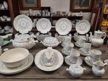 Service à dîner et café Royal Boch Copenhague 12 personnes beschikbaar voor biedingen