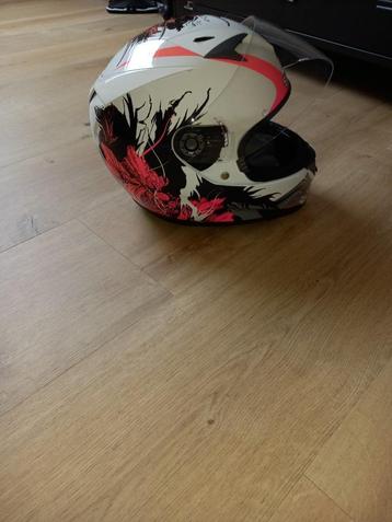 Motorhelm beschikbaar voor biedingen
