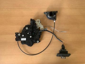 volkswagen caddy III 2004 tot 2015 slotmechaniek achterdeur beschikbaar voor biedingen