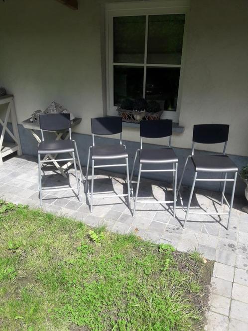4 barstoelen  (stapelbaar), Huis en Inrichting, Barkrukken, Zo goed als nieuw, 60 tot 90 cm, Kunststof, Metaal, 4 krukken, Met voetsteun