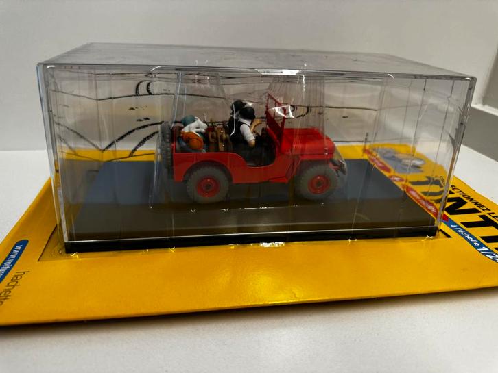 Kuifje auto 1:24 rode jeep uit zwarte goud nr6, Verzamelen, Stripfiguren, Nieuw, Kuifje, Ophalen of Verzenden