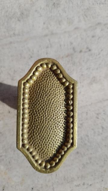 Antieke deurklinken, deurbeslag beschikbaar voor biedingen