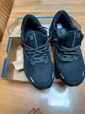 NIEUW Brooks adrenaline GTS22 mt45 (11) E4 extra wide beschikbaar voor biedingen