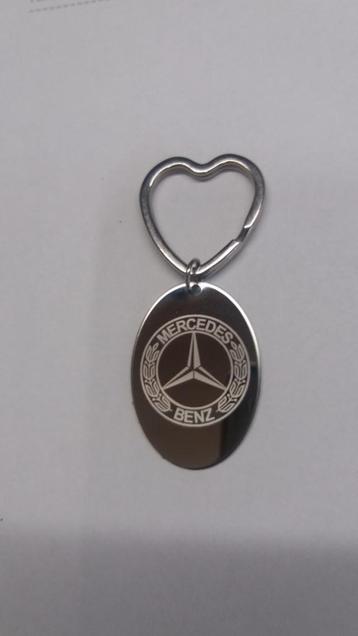 Stalen sleutelhanger: MERCEDES  beschikbaar voor biedingen