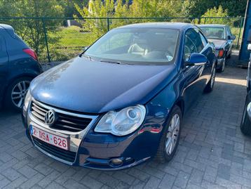 Volkswagen Eos 2.0 Tdi Cabrio automaat Motor defect, Auto's, Volkswagen, Beige, 4 cilinders, Blauw, Leder