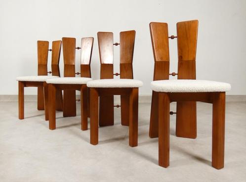 70's brutalist dining chairs - bouclé fabric, Maison & Meubles, Chaises, Utilisé, Quatre, Bois, Tissus, Brun, Enlèvement ou Envoi