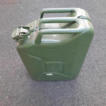 Jerrycan . Als nieuw ! 20 liter . beschikbaar voor biedingen