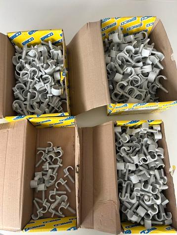 Leidingklemmen beschikbaar voor biedingen