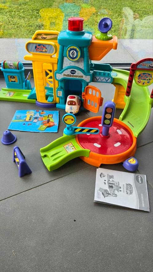 Poste de police Vtech Toet Cars, Enfants & Bébés, Jouets | Vtech, Comme neuf, Enlèvement