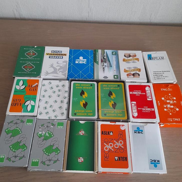 Lot van 17 boeken  speelkaarten - allerlei  ., Verzamelen, Speelkaarten, Jokers en Kwartetten, Speelkaart(en), Ophalen of Verzenden