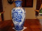 Bleu de Delft – Vase artisanale en bleu de Delft. Hauteur :, Bleu, Enlèvement, Utilisé, Moins de 50 cm