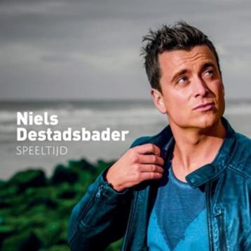 Niels Destadsbader – Speeltijd (CD) beschikbaar voor biedingen