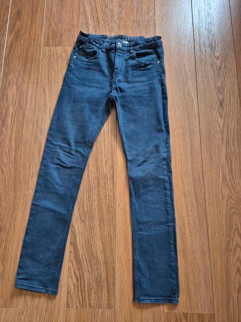 Divers jeans très peu porté, Kinderen en Baby's, Kinderkleding | Maat 176, Zo goed als nieuw, Broek, Ophalen