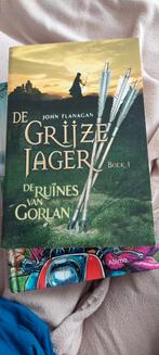 De grijze jager  john Flanagan - De ruïnes van Gorlan, Livres, Livres pour enfants | Jeunesse | 10 à 12 ans, Comme neuf, John Flanagan