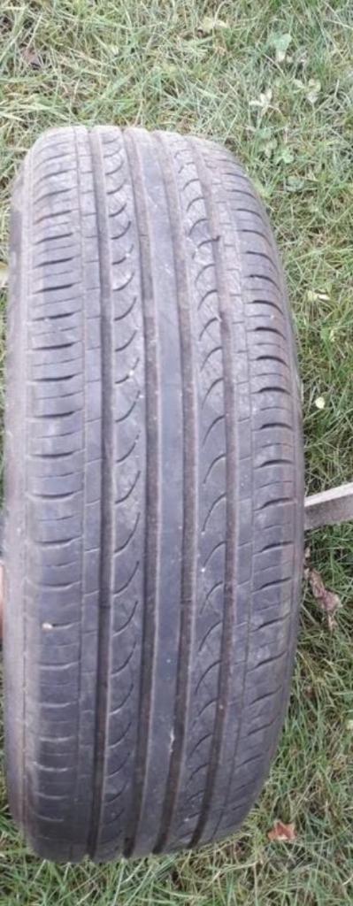 2 zo goed als nieuwe 4 seizoensbanden op stalen velg, Auto-onderdelen, Banden en Velgen, Banden en Velgen, All Season, 175 mm