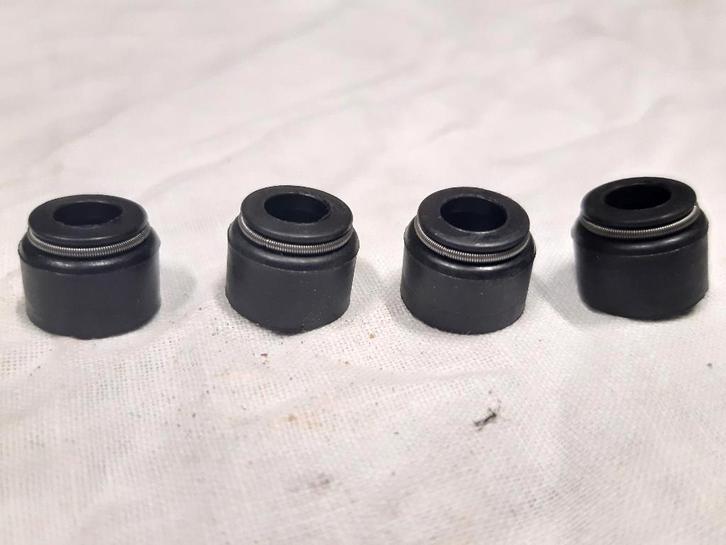 jeu de 4 joints de tige de valve Classic Mini Cooper, Autos : Pièces & Accessoires, Moteurs & Accessoires, Mini, Rover, Austin