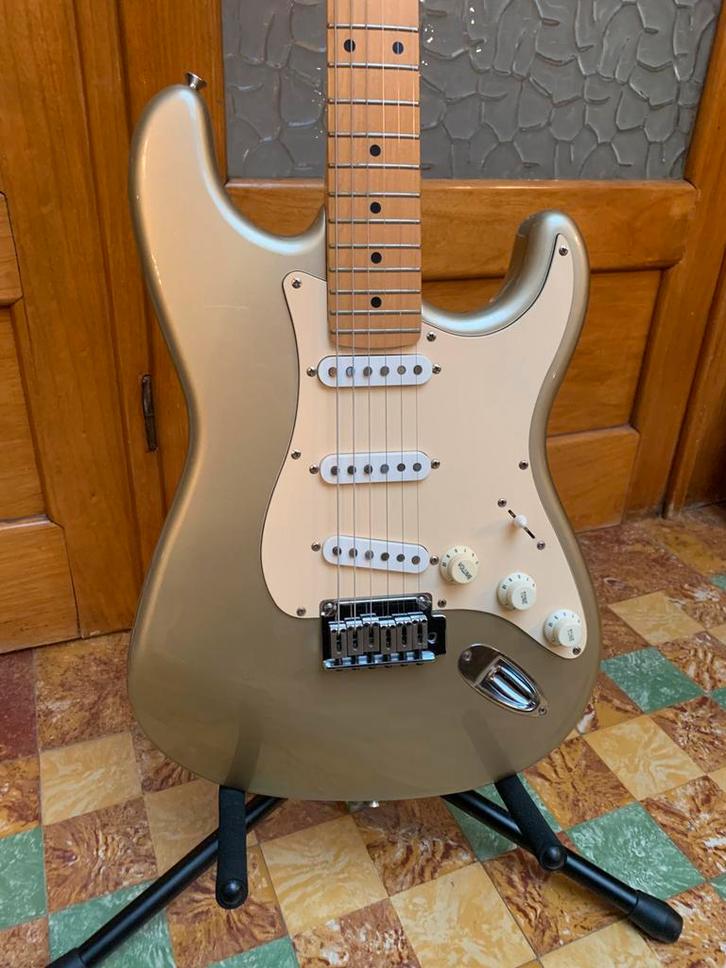 Vintage Squier Statocaster - 2003, Musique & Instruments, Instruments à corde | Guitares | Électriques, Utilisé, Solid body, Autres marques