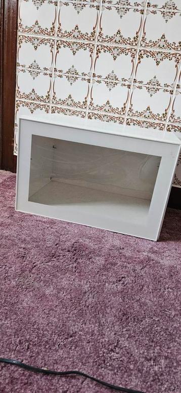 Kleine kledingkast, kan aan de muur worden gehangen, 2 stuks beschikbaar voor biedingen