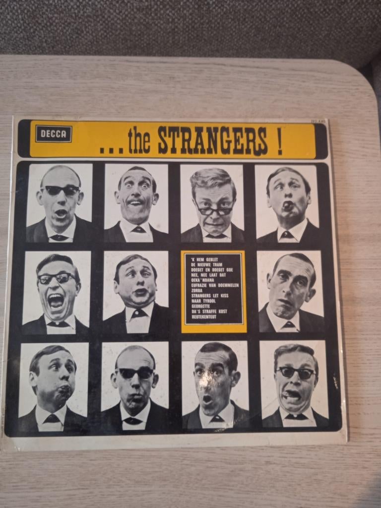 Lp the strangers, Ophalen