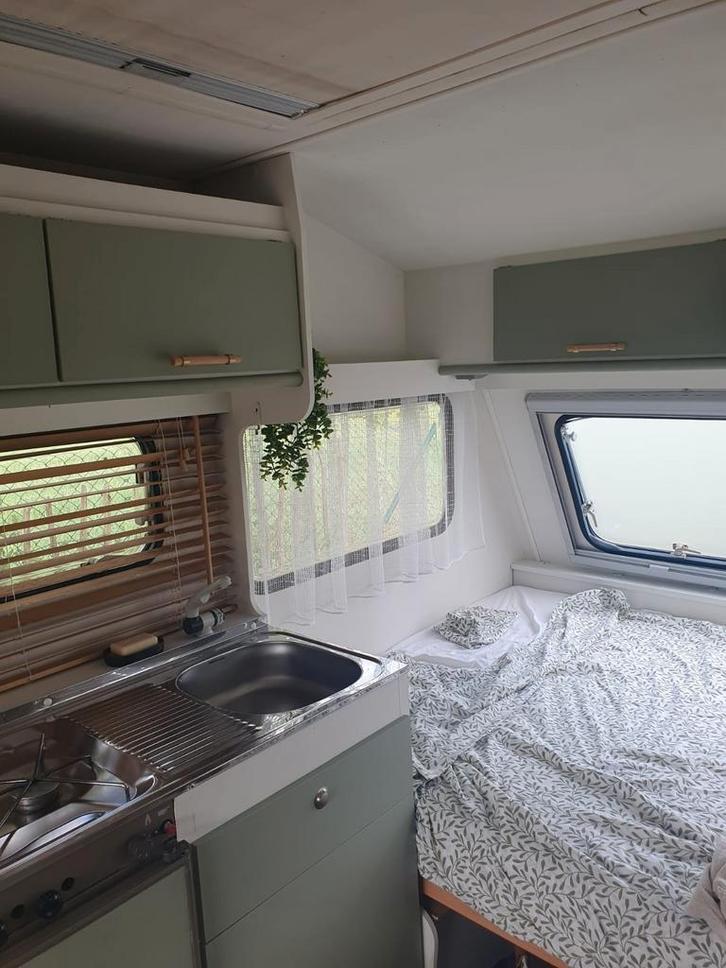 Prachtige opgeknapte caravan met luifel en voortent!, Caravans en Kamperen, Caravans, Particulier, Luifel, Zonnepaneel, Ophalen
