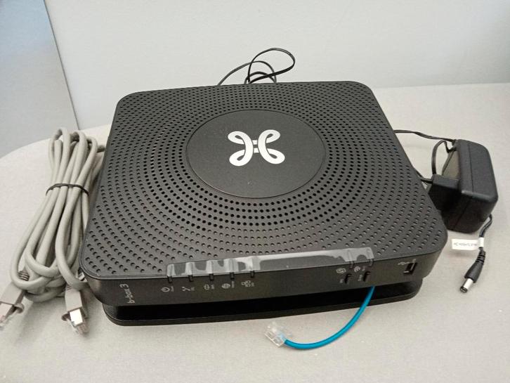Proximus B-box 3-modem, compleet, in perfecte staat., Computers en Software, Routers en Modems, Zo goed als nieuw, Router met modem