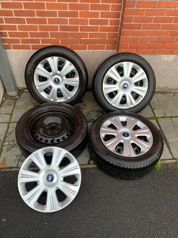 Winterbanden op velg 205/55 R16 Ford, 5 puntsbevesteging beschikbaar voor biedingen