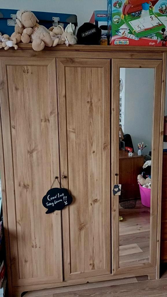 IKEA kleerkast 3 deuren met 1 spiegel, Huis en Inrichting, Slaapkamer | Complete slaapkamers, Ophalen