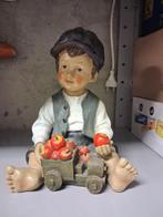 beeld kind met appels, Ophalen of Verzenden, Zo goed als nieuw, Mens