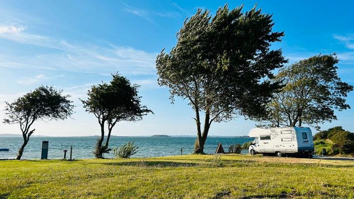 Foto update! Laika Ecovip 2.1 – Gezinscamper in topstaat, Caravans en Kamperen, Mobilhomes, Particulier, meer dan 6, Half-integraal