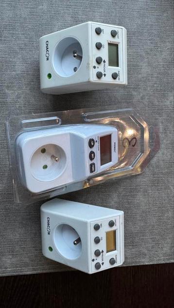 2 schakelklokken & energiemeter beschikbaar voor biedingen