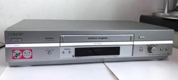 Sony video cassette recorder VHS beschikbaar voor biedingen