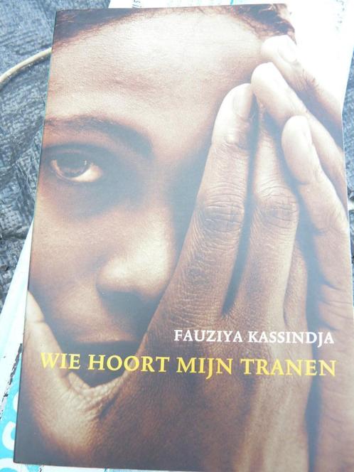 3 boeken gebaseerd op waargebeurd verhaal, Boeken, Romans, Zo goed als nieuw, Wereld overig, Ophalen