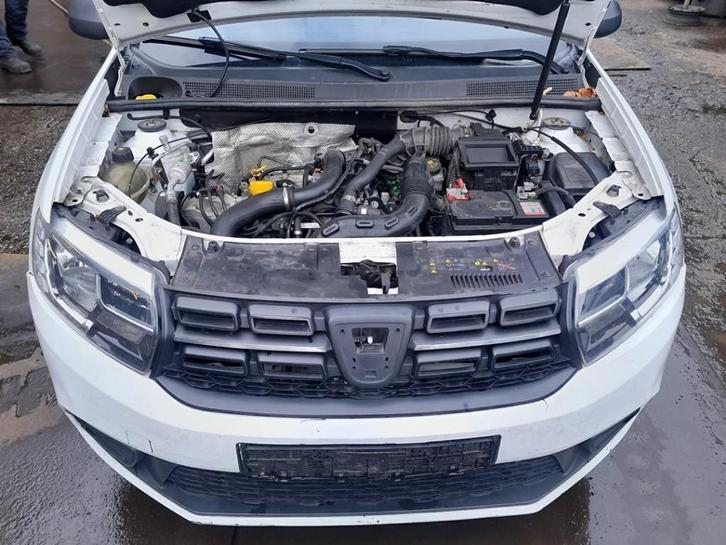 ZEKERINGKAST Logan MCV II / Sandero Wagon (7S) (243809584R), Auto-onderdelen, Elektronica en Kabels, Dacia, Gebruikt