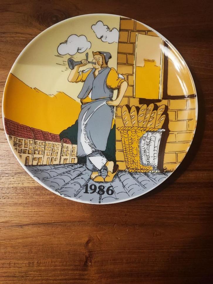 Winterling Bavaria Jaarbord 1986, Antiek en Kunst, Antiek | Servies los, Ophalen of Verzenden