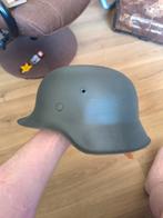 m42 staalhelm maat 68 gerestaureerd, Ophalen of Verzenden