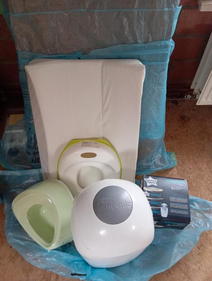 Verzorgingsset voor baby, Kinderen en Baby's, Badjes en Verzorging, Gebruikt, Luieremmer, Overige merken, Ophalen