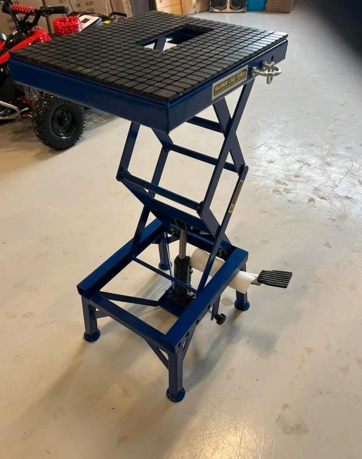 Nieuwe Motorheftafel 135kg, Auto diversen, Autogereedschap, Nieuw, Ophalen of Verzenden