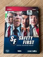Safety First - seizoen 1 -  3 DVD box, Cd's en Dvd's, Ophalen of Verzenden, Zo goed als nieuw