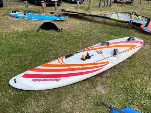 Planche à voile RRD Avantride CR 127 (avec housse), Watersport en Boten, Windsurfen, Zo goed als nieuw, Plank, 300 cm of meer