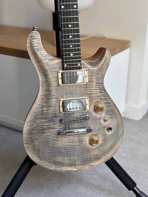 Fame Forum IV Classic, Muziek en Instrumenten, Snaarinstrumenten | Gitaren | Elektrisch, Zo goed als nieuw, Solid body, Overige merken