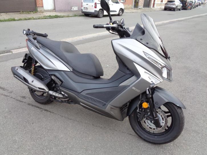 KYMCO X-TOWN 300I ABS AMORTISSEURS, Motos, Motos | Marques Autre, Particulier, Scooter, 12 à 35 kW, 1 cylindre, Permis Moto A2 minimum