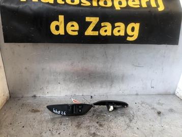 Elektrisch Raam Schakelaar van een Toyota Yaris beschikbaar voor biedingen