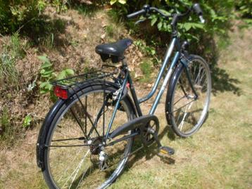 damesfiets beschikbaar voor biedingen
