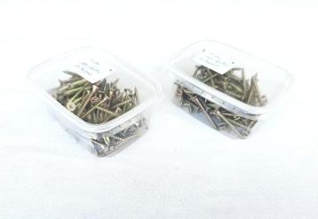 200 verkoperde schroeven – 4 cm - nieuw beschikbaar voor biedingen