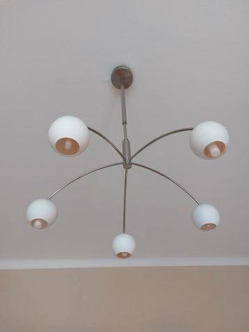 Kroonluchter en plafondlamp beschikbaar voor biedingen