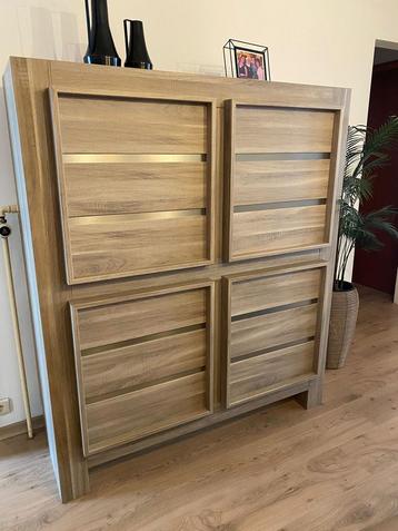 Barkast-dressoir-eettafel-6 stoelen beschikbaar voor biedingen