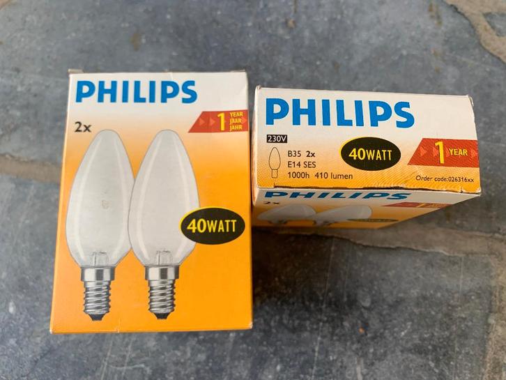 Philips gloeilampen 40W – E14 fitting (kaarsvorm), Huis en Inrichting, Lampen | Losse lampen, Ophalen of Verzenden